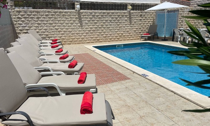 Olhos D'Agua Villa | 5 bed, all suite private pool , 5 min to beach