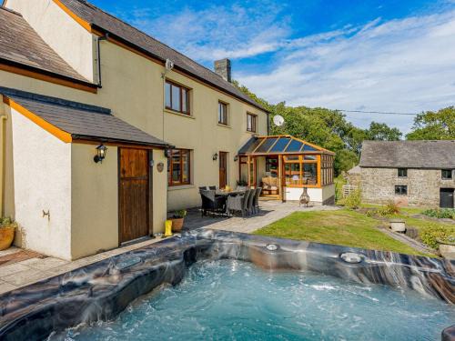 Stapleton House | 5 Bed in Aberystwyth 58889