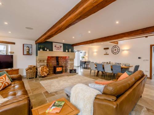 Fourstones Near Bentham House | 5 Bed in Ingleton 90546