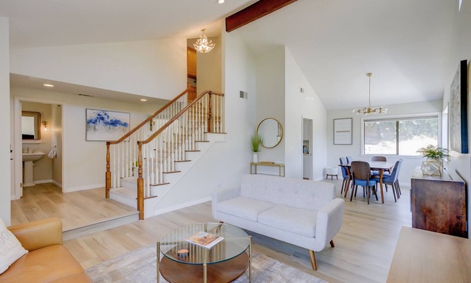 Loma Linda House | 5 bed room Midcentury home 2 Miles from Loma Linda Medical Center