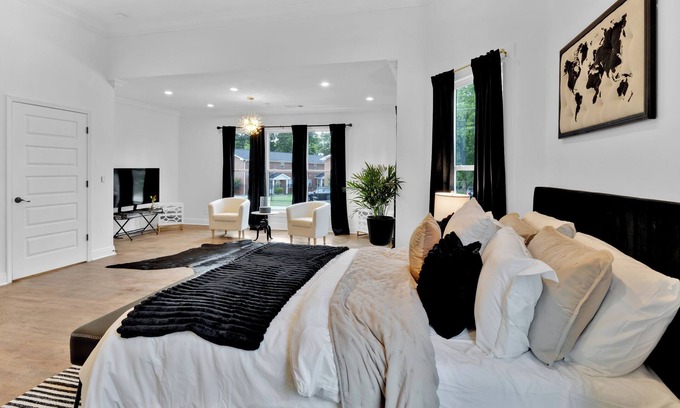 College Park House | 5 bedroom, 4 bath masterpiece is the epitome of luxury living.