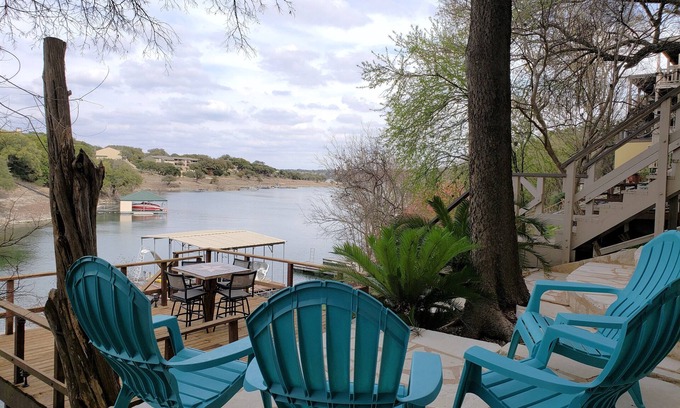 Point Venture House | 5 bedroom/4 bath TH, with private boat dock on Lake Travis in Point Venture