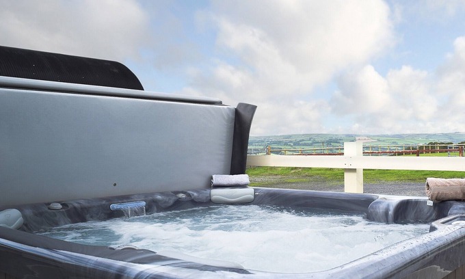 Banc-y-felin Cottage | 5 bedroom accommodation in Llangynog, near Llansteffan