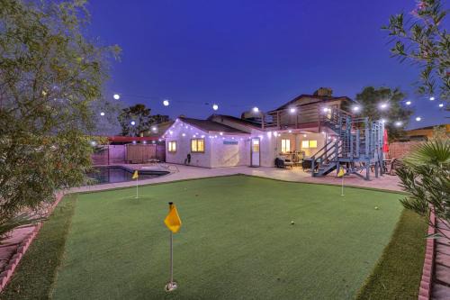 Chinatown House | 5 bedroom home by strip, pool, mini golf, karaoke
