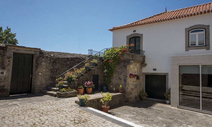 Areosa House | 5-bedroom house close to beaches and city amenities.