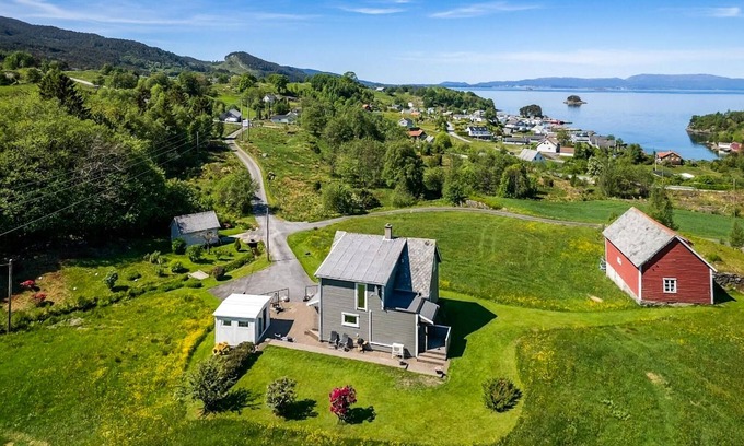 Bjoa House | 5 bedroom lovely home in Bjoa