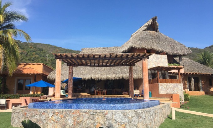 Troncones Villa | 5 Bedroom Luxury Villa - Private Beach, Pool, Chef, Ocean Views & Sunsets