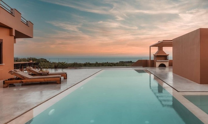 Ierapetra Villa | 5 Bedroom Sea View Villa