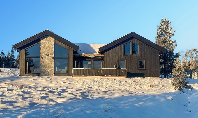Loten Municipality House | 5 bedroom stunning home in Løten