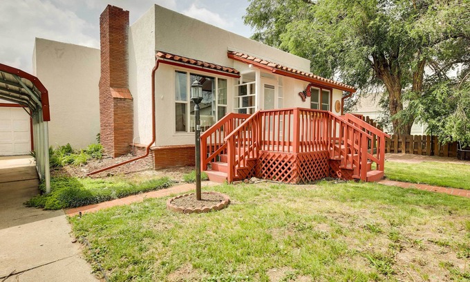 Torrington House | 5 bedroom Torrington home,sleep 8, 2 fireplaces, Torrrington, WY retreat
