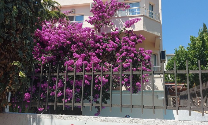 Utjeha Villa | 5-bedroom villa in fabulous Utjeha with AC, WiFi