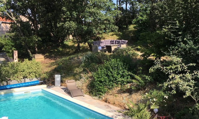 Mimet House | 5 bedroom VILLA with pool on a hillside near AIX