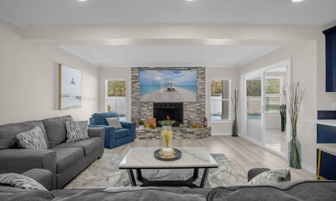 Brandon House | 5 bedrooms/2bathrooms Luxury amenities home - Pool