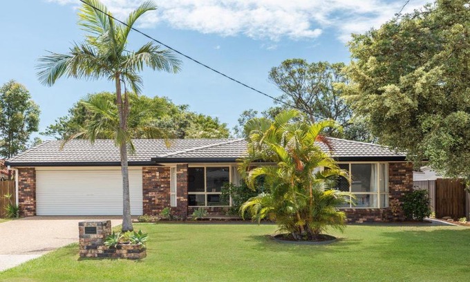 Warana House | 5 Bullando Street Warana QLD