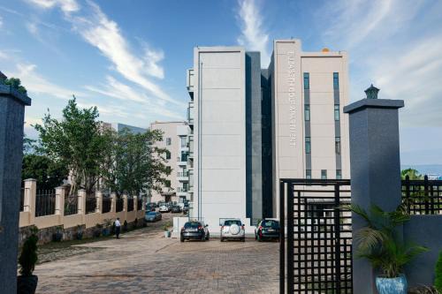 Remera Apartment | 5 Elizabeth Golf Apartment
