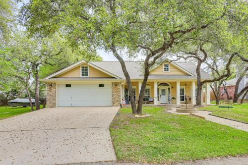 Morgans Point Resort House | 5 Mi to Belton Lake Peaceful Home with Hot Tub