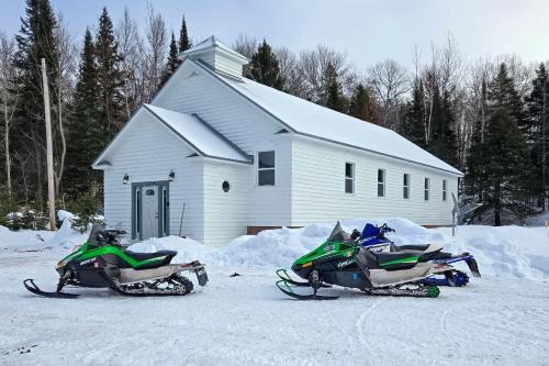 Houghton County House | 5 Mi to Twin Lakes State Park Renovated Church!