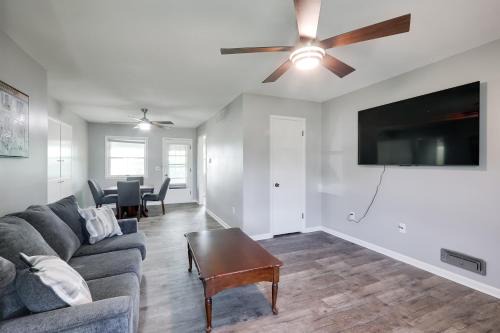Wichita House | 5 Mi to Zoo Family Retreat in Wichita!