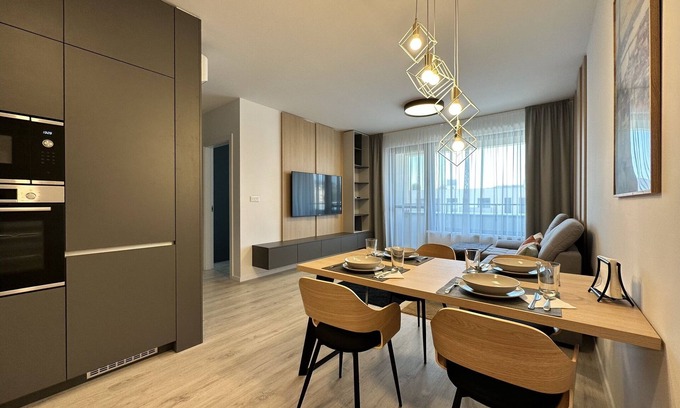 Nivy Apartment | 5 min of walk from the center, panoramic view, brand new apartment