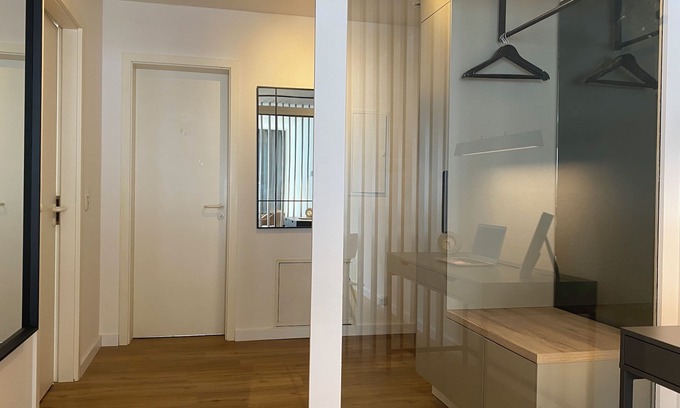 Gera Apartment | 5 Min von der Hochschule enfernt - Familien-Apartment mit Balkon & Kinderbett
