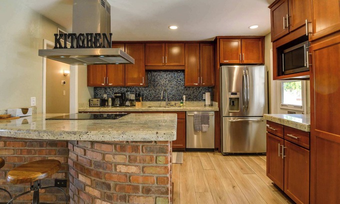Scottsdale Estates Nine House | *5 Mins to Old Town!* | Private Pool and Backyard