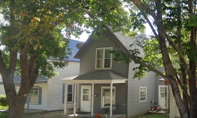 Pierre House | 5 minute walk to the Capitol State and surroundings!
