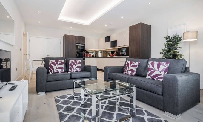 Surbiton Hill Apartment | 5 Newlands House - 2 bedroom apartment