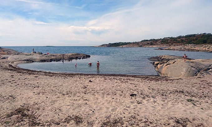 Vastra Frolunda House | 5 person holiday home in VÄSTRA FRÖLUNDA