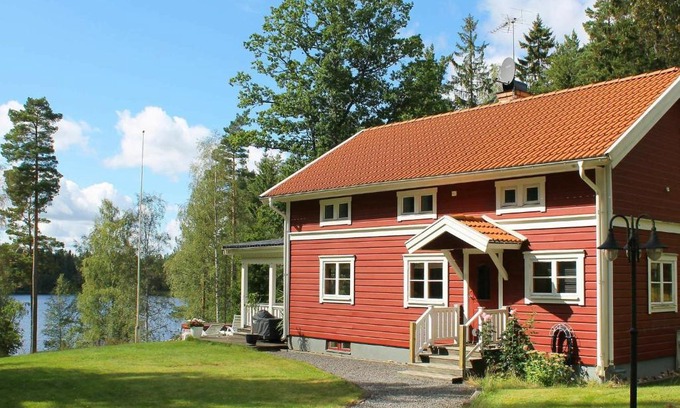 Eksjo Municipality House | 5 star holiday home in HULT