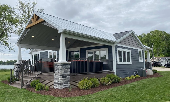 Three Rivers House | 5-Star Lakeside Luxury & Comfort!