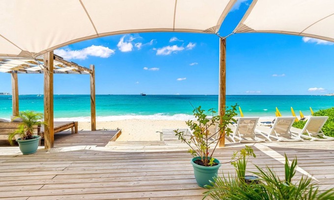 Simpson Bay Condo | 5 star luxury on the beach