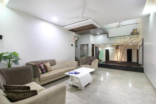 Jubilee Hills Apartment | 5 Star residential's for Festivity - Madhapur
