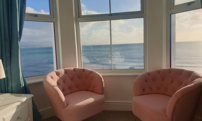 Criccieth House | 5* Stunning Victorian House, Sleeps 20, Located on the Seafront at Criccieth