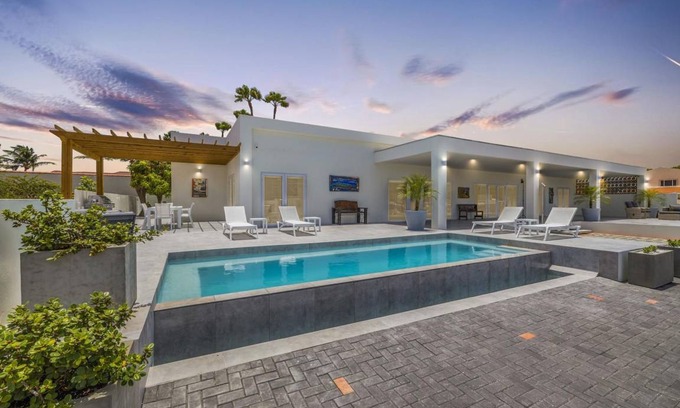 Malmok Villa | 500 m² Villa ∙ 8 bedrooms ∙ 16 guests