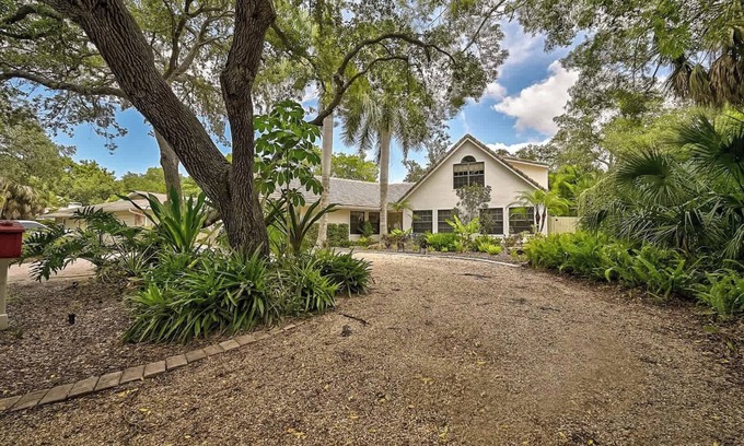 Siesta Key House | 5125 Oakmont Place