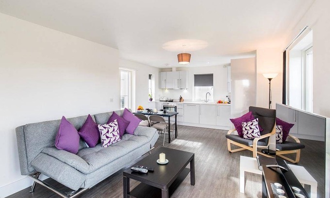 Hemel Hempstead Apartment | 53 m² Apartment ∙ 2 bedrooms ∙ 6 guests