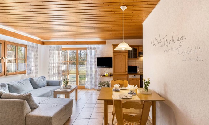 Hohenstein Apartment | 53 m² Apartment ∙ 1 bedroom ∙ 4 guests