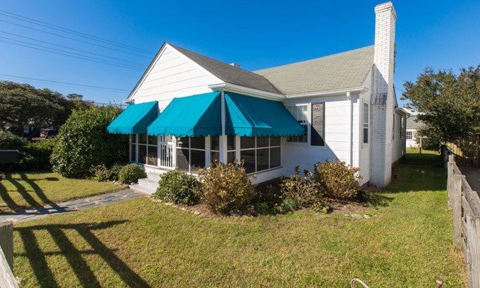 Northeast Virginia Beach House | 53rd Street Retreat by RedAwning