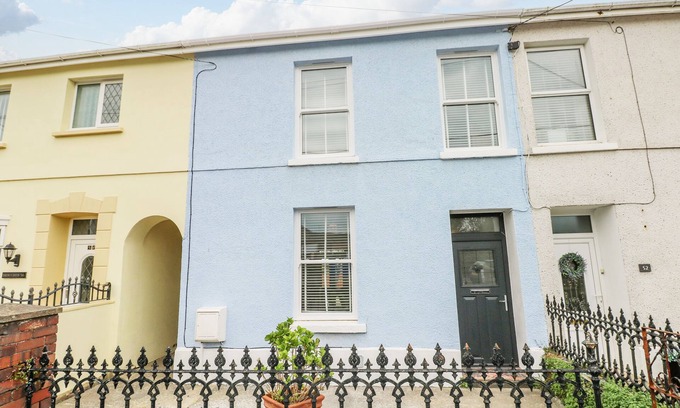 Burry Port Cottage | 54 PENCOED ROAD, pet friendly, with hot tub in Burry Port
