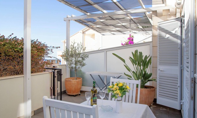 Ploce Apartment | 55 & 54 Stairs Apartments