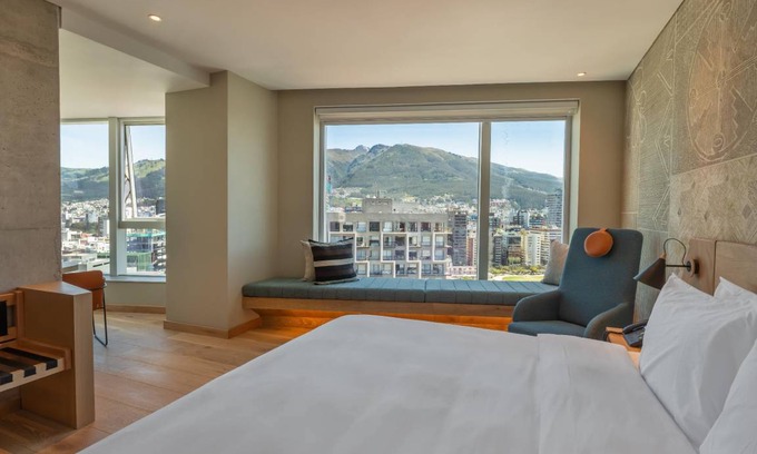 Financial District Hotel | 55 m² Hotel ∙ 10 guests