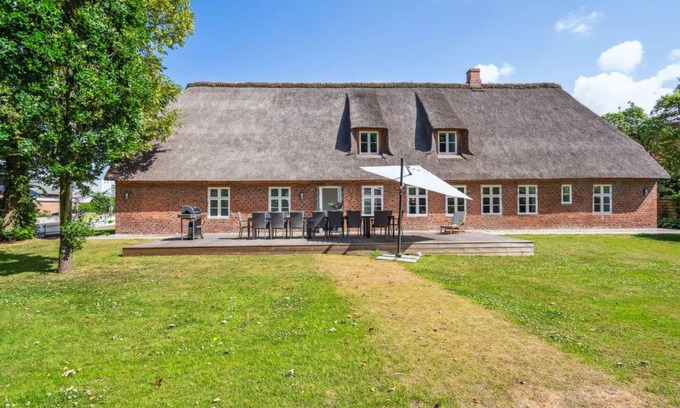 Hojer House | 550 m² House ∙ 1 bedroom ∙ 16 guests