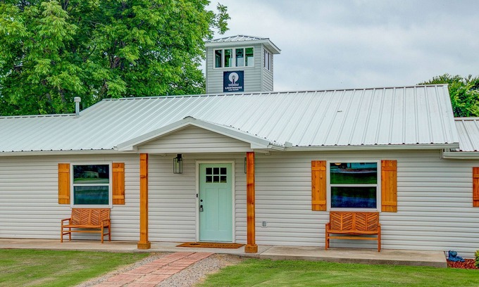 Kingston House | 5Bdrm Local Boat Ramp Pool Table PetsCon