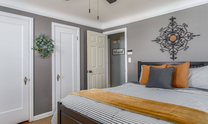 Toledo House | 5BR/2BA Beautiful and Spacious Home in Quiet Area