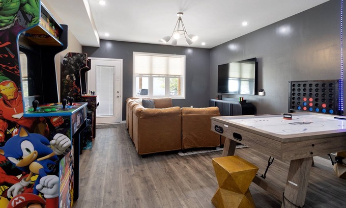 Davis House | 5Kings*Arcade*AirHockey*GolfFishNearby*Hike*HotTub