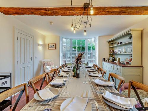 Rye House | 6 Bed in Rye 93953