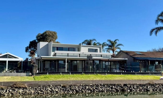 Patterson Lakes House | 6-Bed Lake Escape for Families & Friends