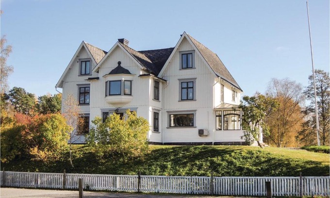 Alvsered House | 6 Bedroom Amazing Home In Älvsered