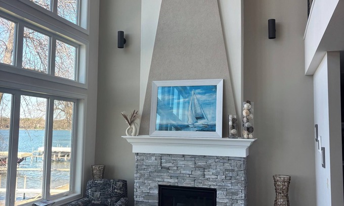 Spirit Lake House | 6-bedroom house on East Okobojiwith AC, WiFi