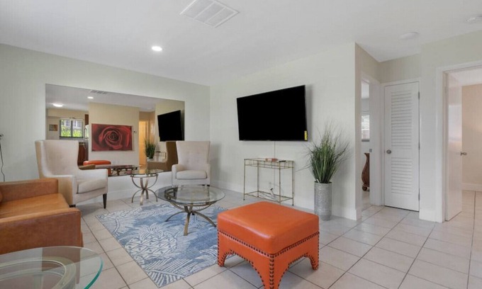 Croissant Park Apartment | #6 · Lovely 2 bedroom Apartment for a Family Getaway!